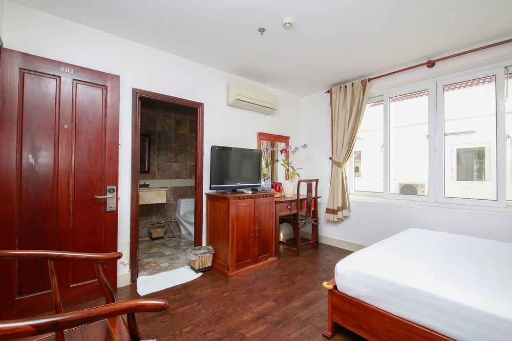 Golf Hotel Хошимин Экстерьер фото