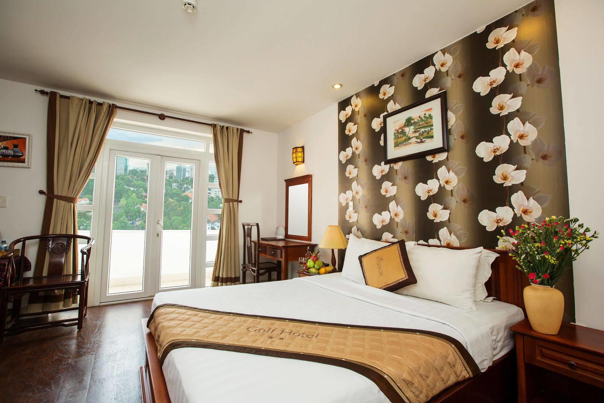 Golf Hotel Хошимин Экстерьер фото