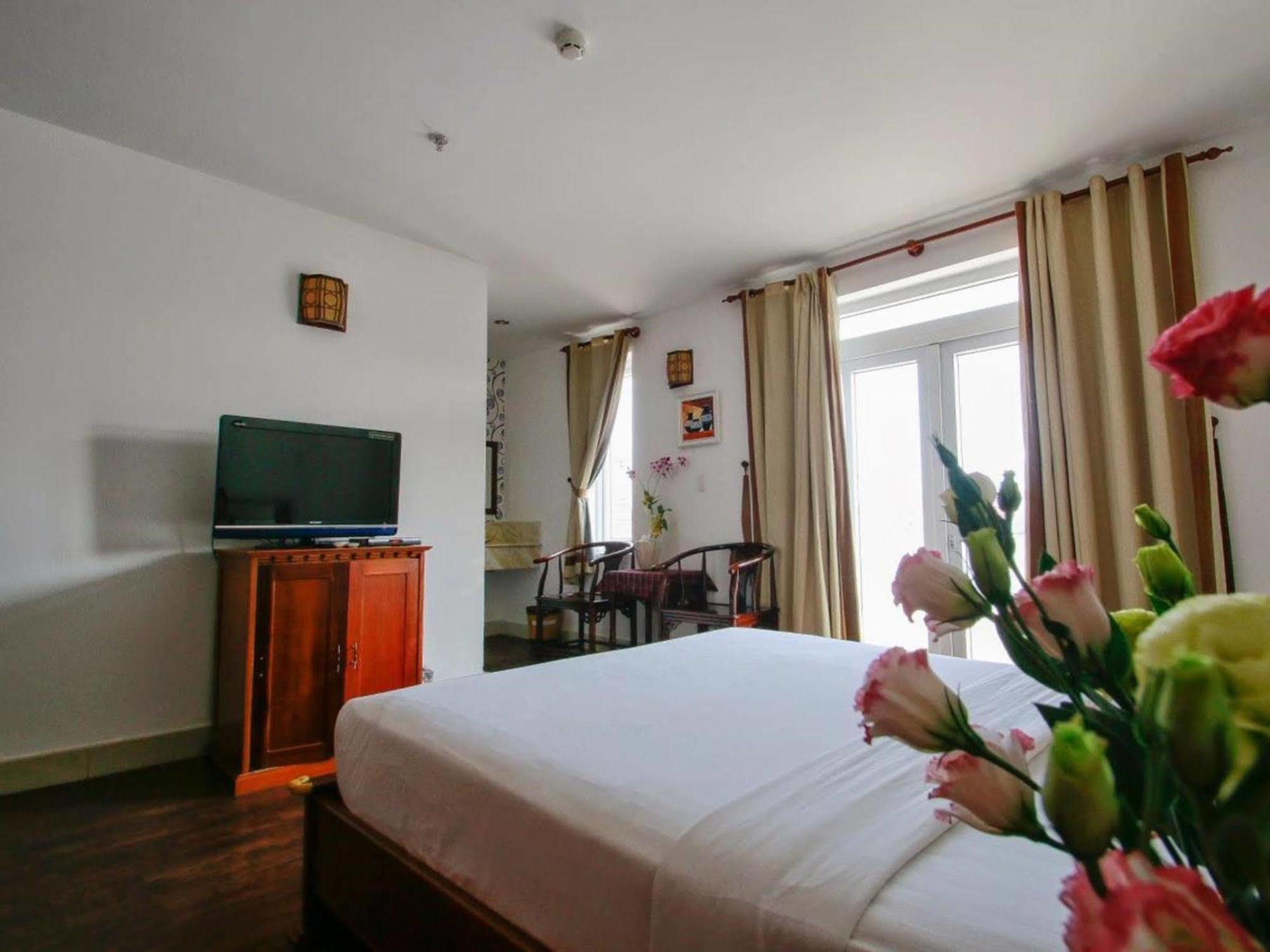 Golf Hotel Хошимин Экстерьер фото